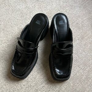 Wild Fable Black Faux Patent Leather Women’s Mules Size 8.5